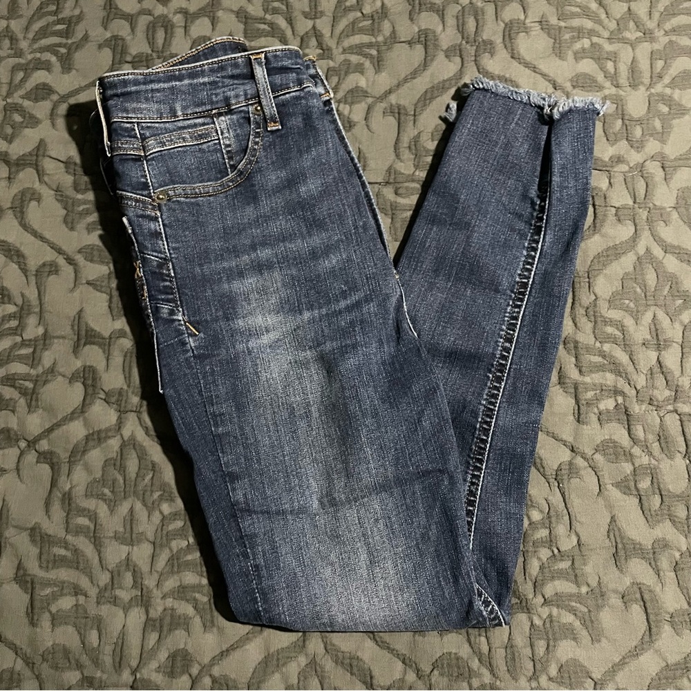 Like New Womans Express Jeans